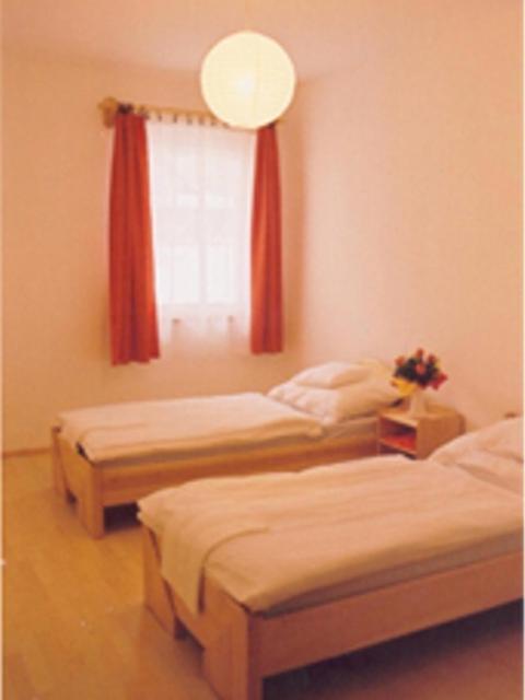 Rezkakas Fogado Bed & Breakfast Зирц Стая снимка