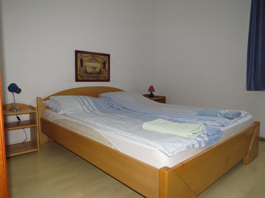 Rezkakas Fogado Bed & Breakfast Зирц Екстериор снимка